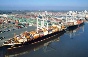 在選擇代理報關(guān)公司時要注意哪些問題呢？