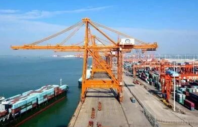 清關(guān)服務(wù)平臺(tái)校驗(yàn)結(jié)果回傳至代理清關(guān)公司后，代理清關(guān)公司進(jìn)行后續(xù)打包、清關(guān)等操作