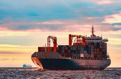 進口報關的重要性、步驟和流程，以及可能遇到的風險和挑戰(zhàn)是什么？