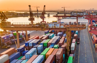 隨著國際合作的日益加強，俄羅斯進出口物流將不斷完善和發(fā)展